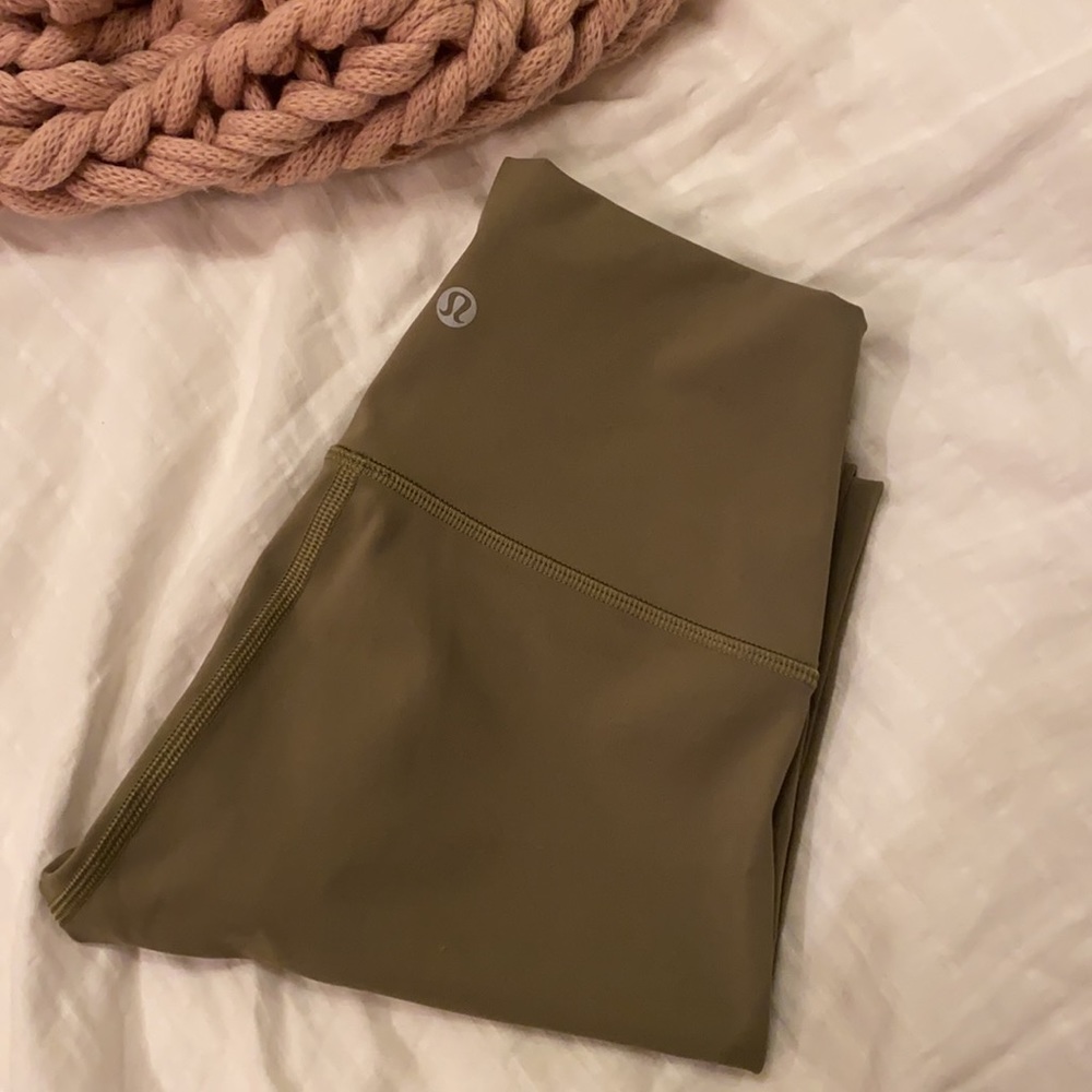 Lulu lemon Wunder Under Leggings